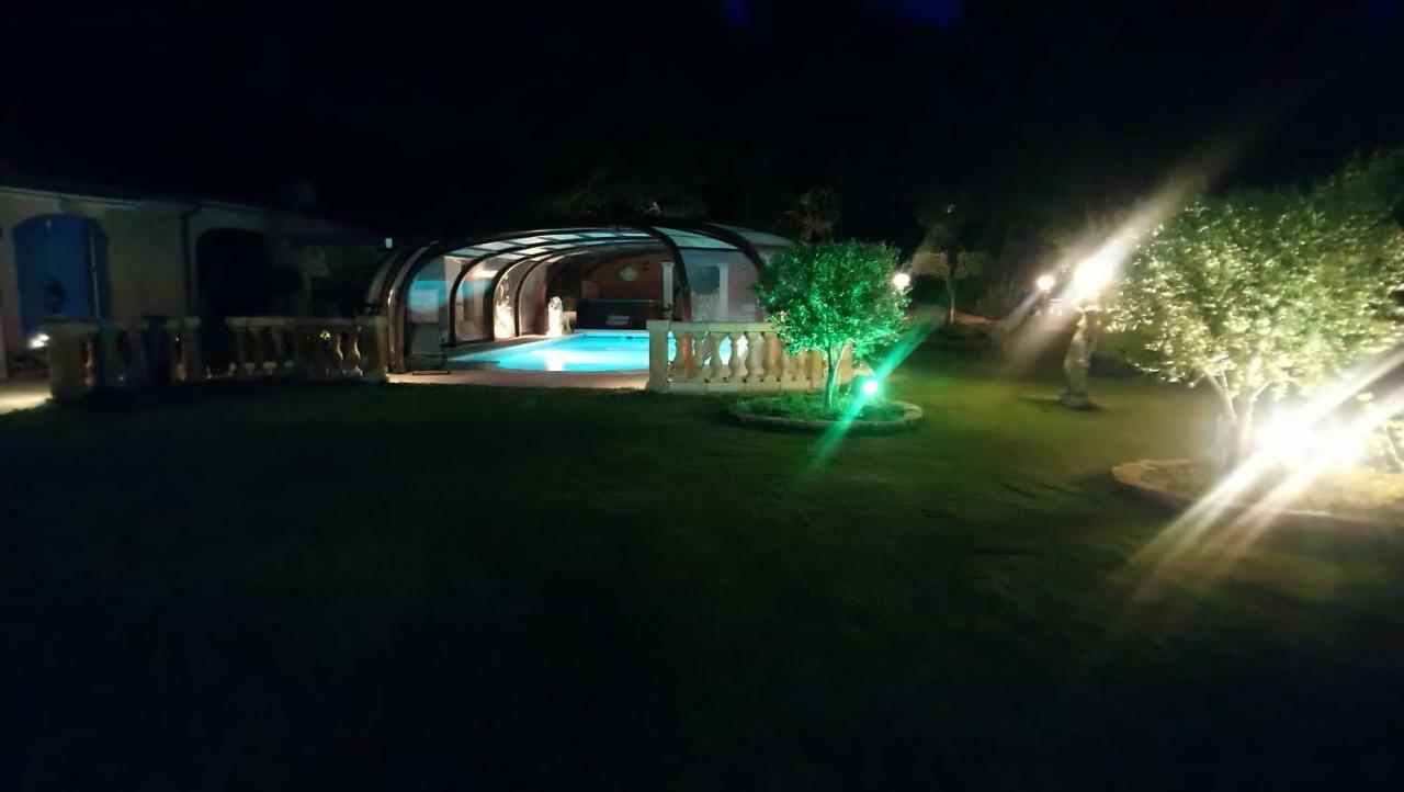 Chambre Et Table D'Hotes Villa Pomponette Nans-les-Pins Exteriér fotografie
